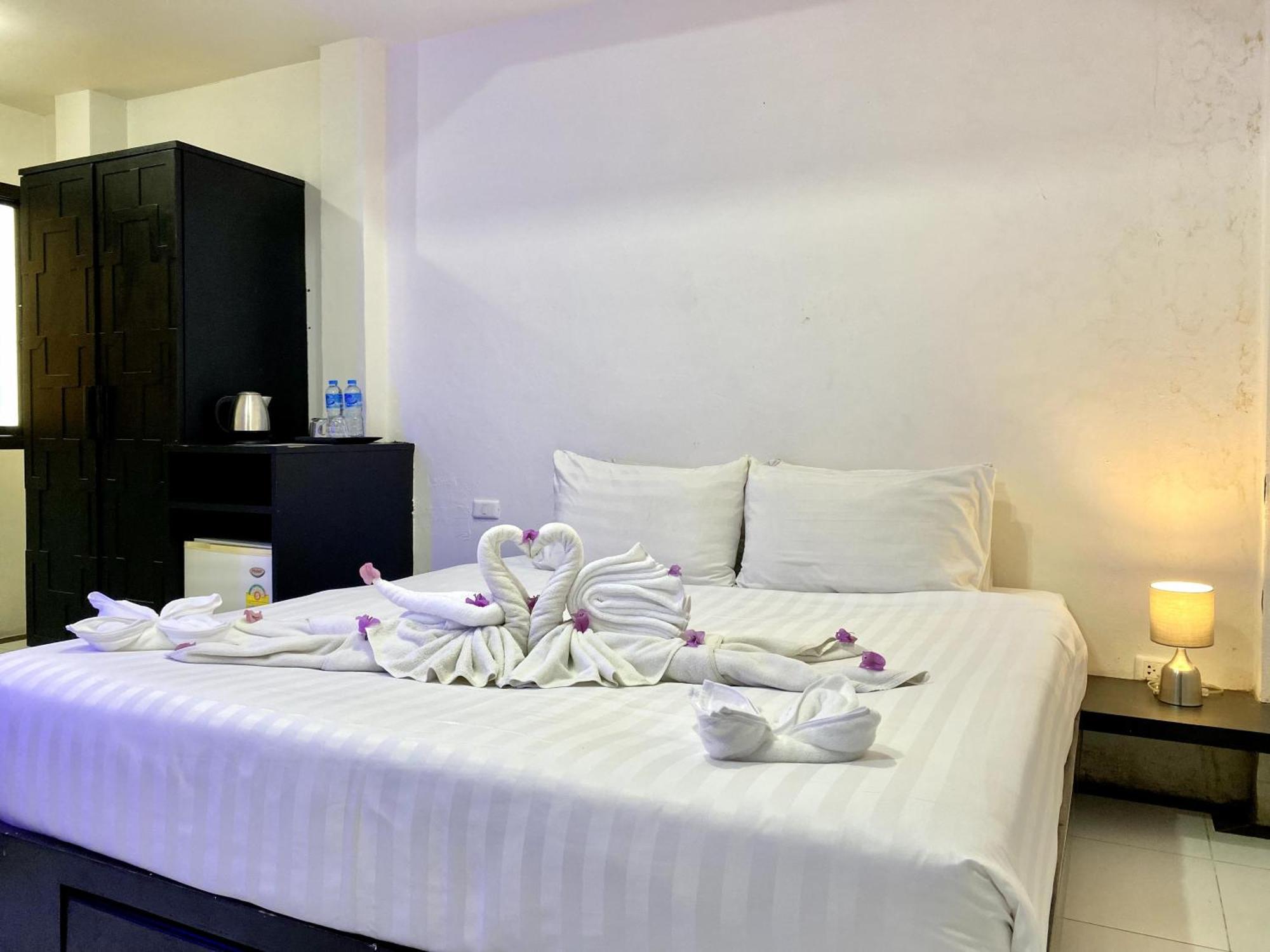 Beachwalk Patong 외부 사진