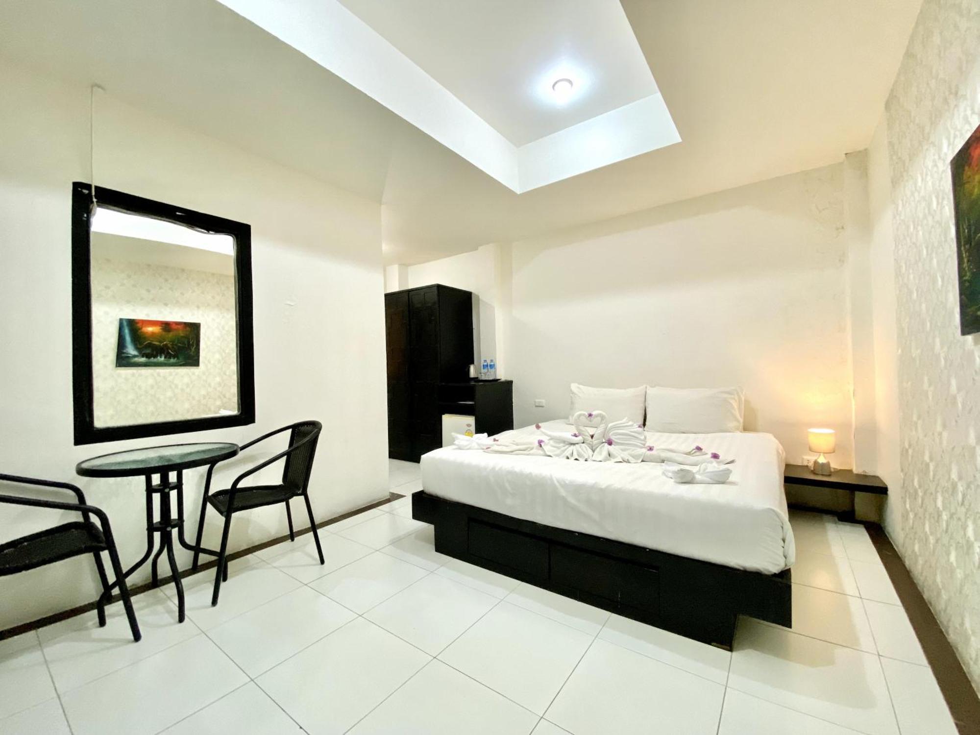 Beachwalk Patong 외부 사진