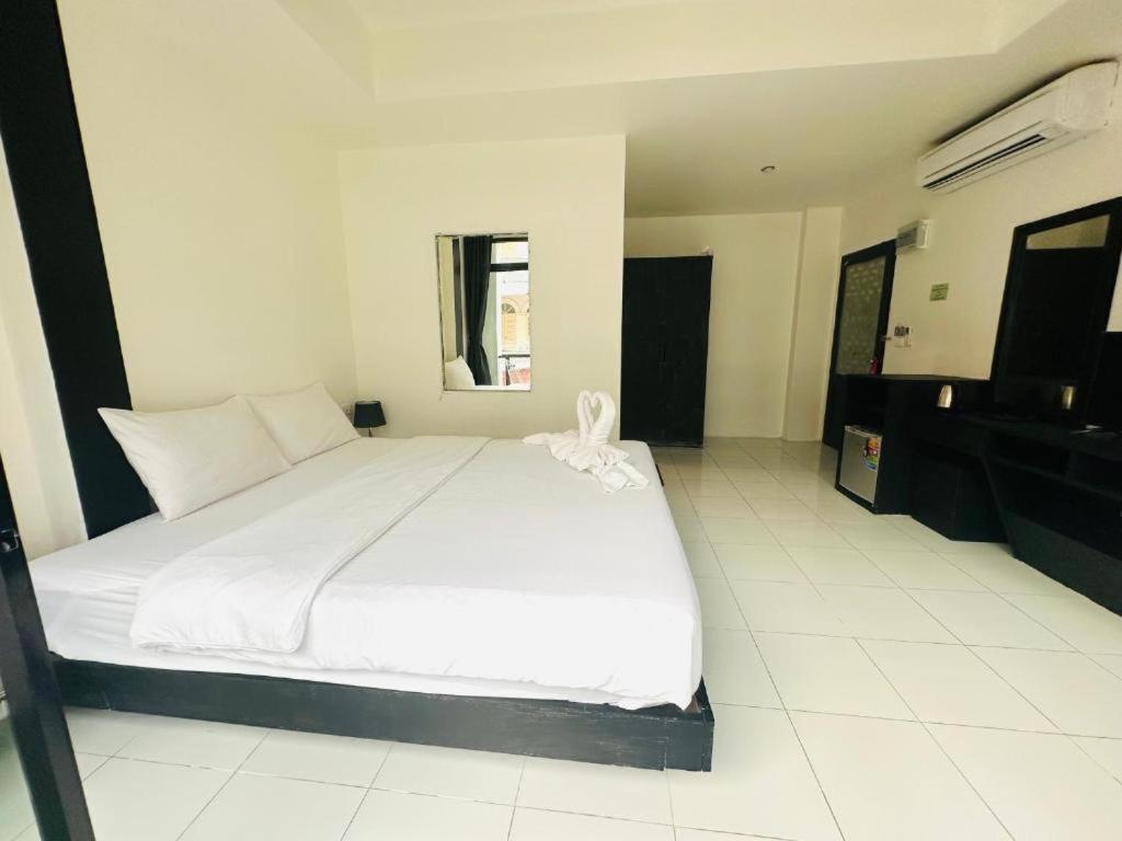 Beachwalk Patong 외부 사진